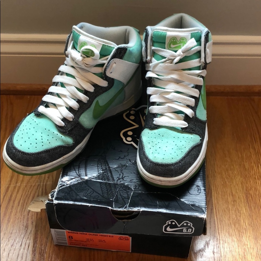 Nike dunks (women’s) mint green and white